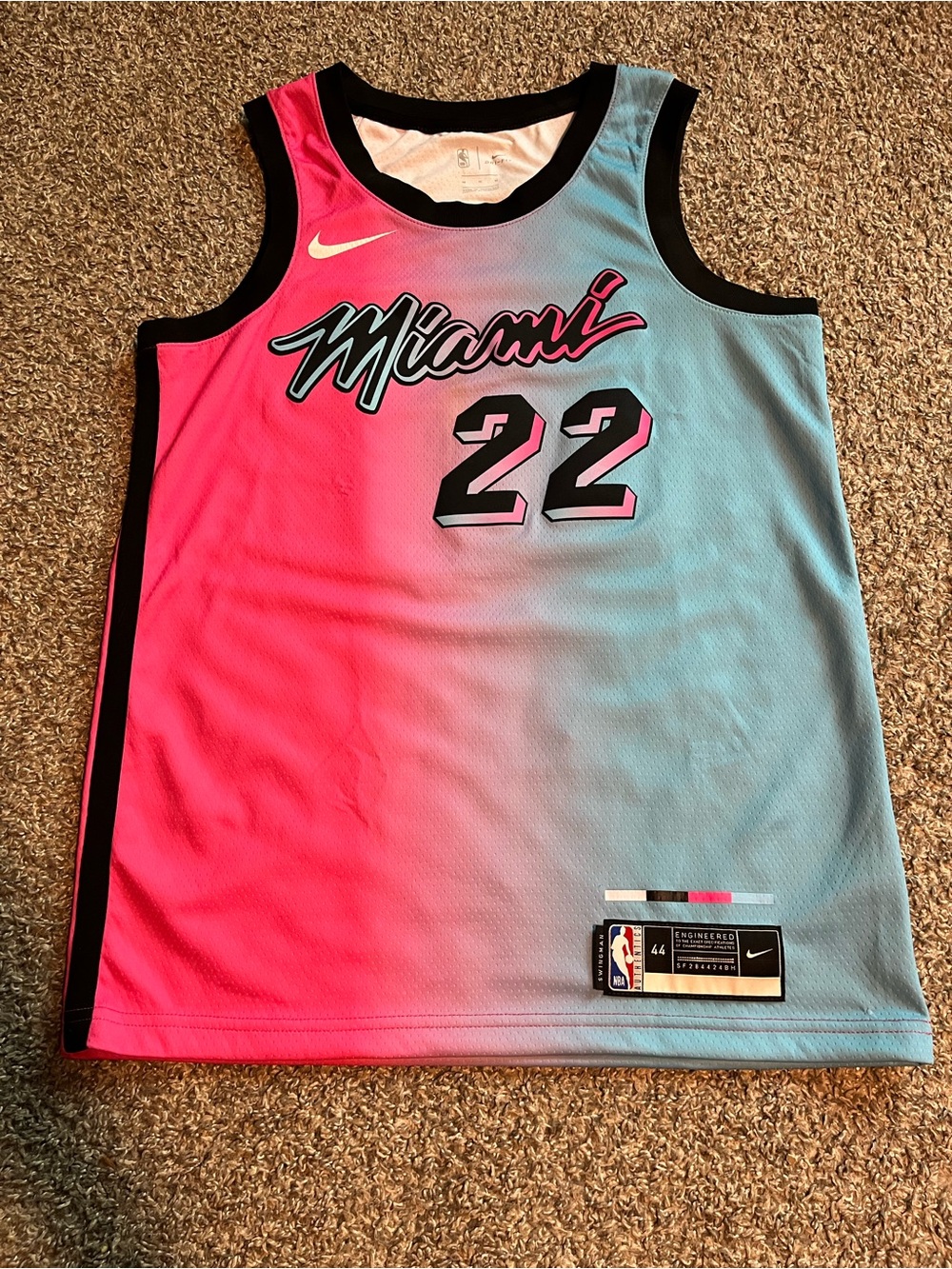 NBA Nike Miami Heat City Edition 2020-21 Jimmy Bulter Jersey Men’s Medium (44)
